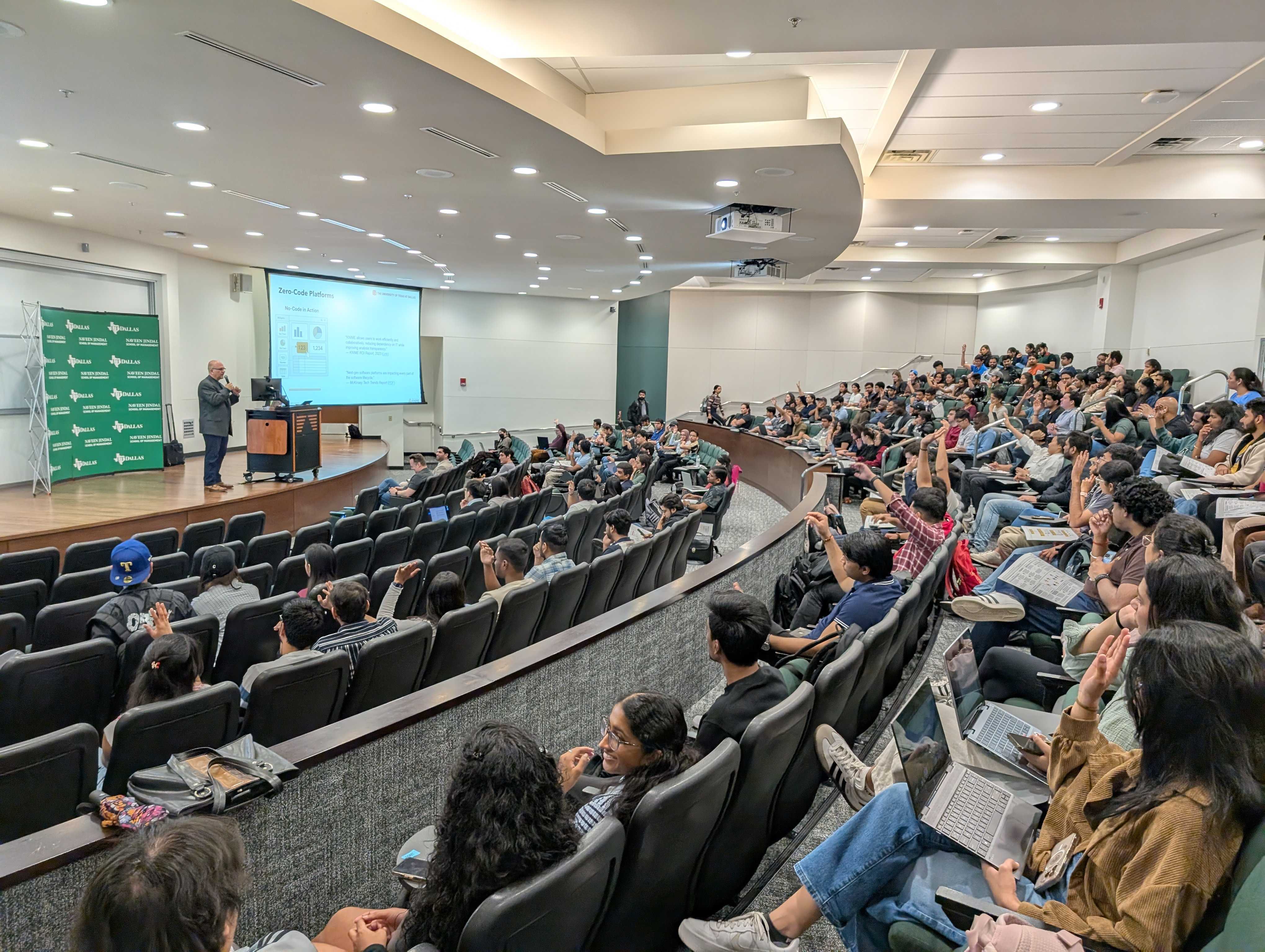KNIME Data Connect at UT Dallas with over 200 MS and MBA students